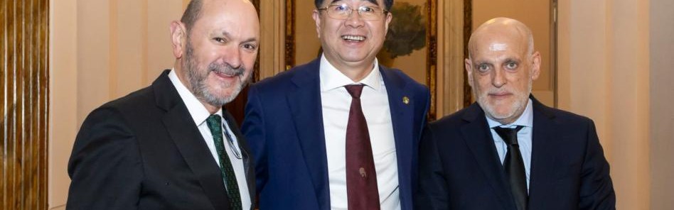 yl23455永利平台-记者：中国足协与西甲合作为3年，将派中国教练赴西甲培训