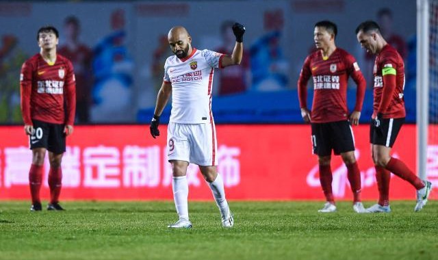 yl23455永利最新网址-【中超】吕文君2球巴尔加斯助攻戴帽 海港4比1亚泰