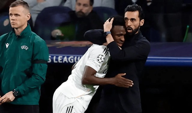 yl23455永利中国有限公司-马卡：阿韦洛亚优先团结更衣室，战术与体能调整将逐步推进